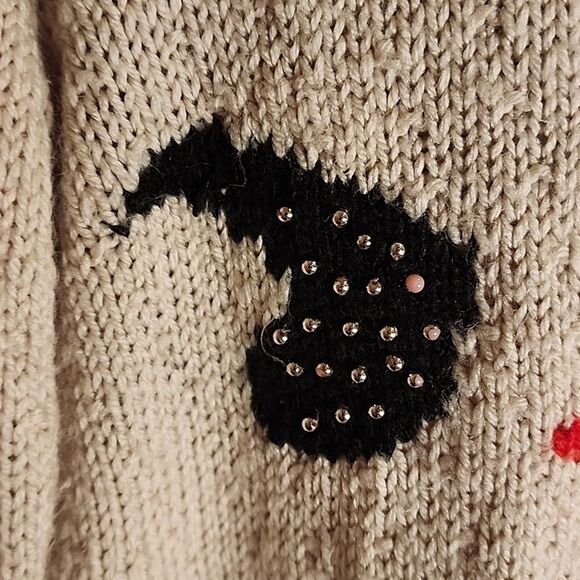 Quality Made Vintage Hand Knitted By Oma Sweater - Picture 6 of 9